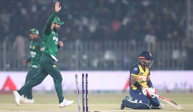 Pakistan beat Sri Lanka by seven wickets in Tri-National series