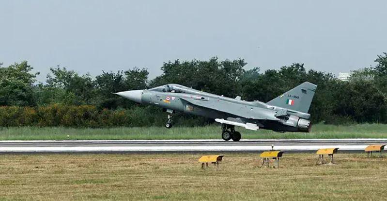 Tejas crash dampens export hopes for Indian fighter jet