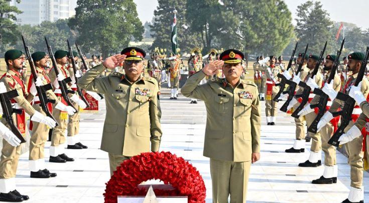 Field Marshal Munir lauds outgoing CJCSC Sahir Miraz's exemplary leadership