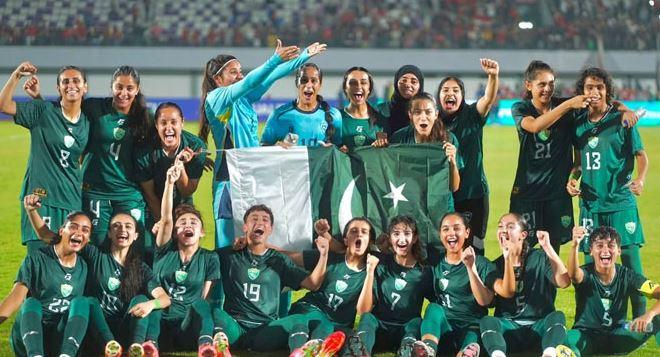 پاکستان ویمنز فٹبال ٹیم کو پہلی بار فیفا سیریز میں شامل کر لیا گیا