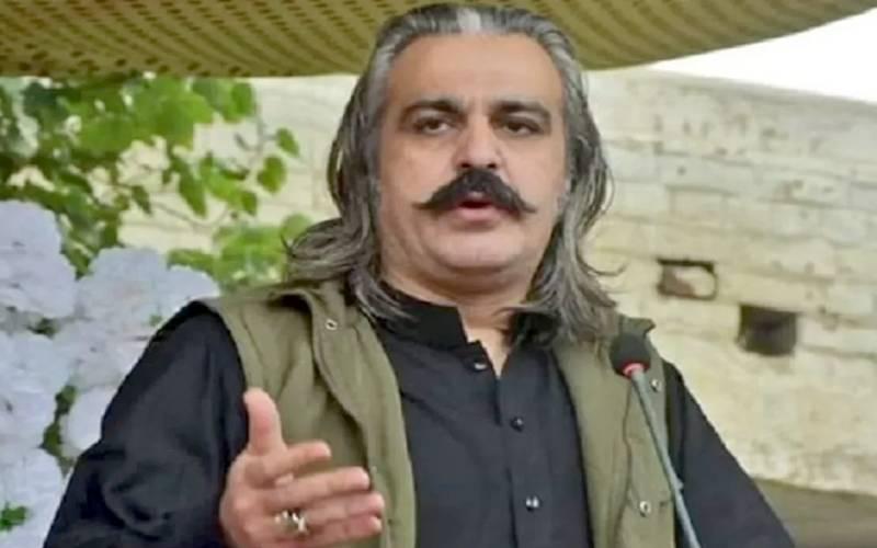  شراب و اسلحہ برآمدگی کیس :سابق وزیر اعلی علی امین گنڈا پور کےوارنٹ گرفتاری جاری