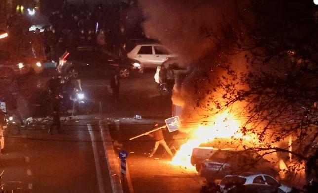 Trump urges Iranians to keep protesting, says 'help is on its way'