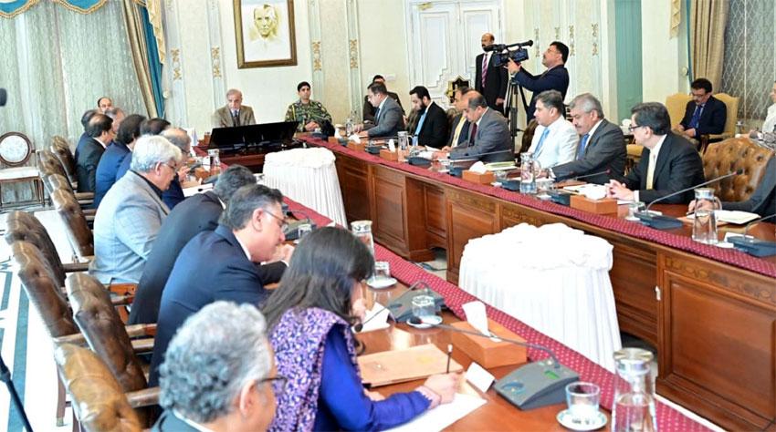 PM Shebaz directs strategy for profitable commercial use of Pakistan Railways