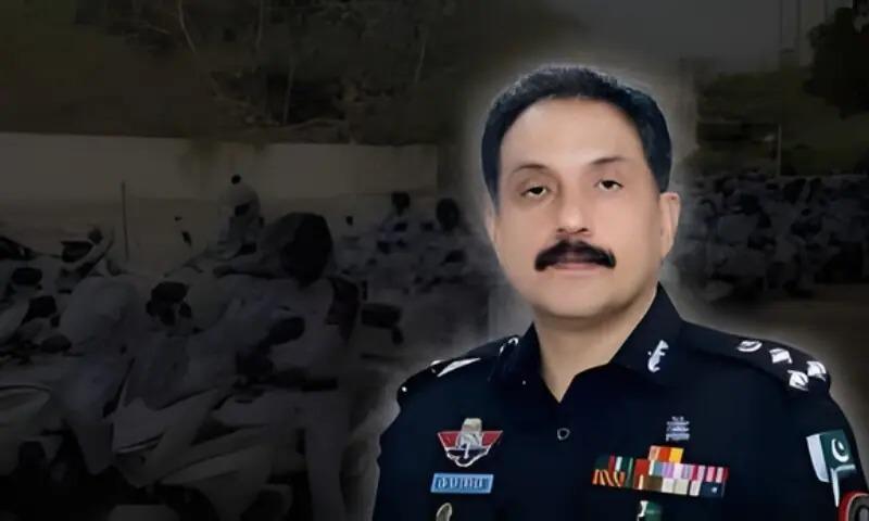 سانحہ گل پلازہ : ڈی آئی جی ٹریفک کراچی پیر محمد شاہ کوعہدے سےہٹا دیا گیا
