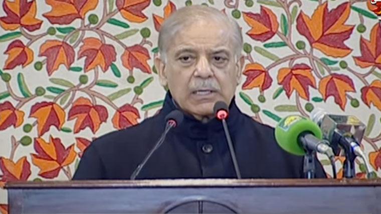   کشمیریوں کی قربانیاں رائیگاں نہیں جائیں گی،بھارت جس زبان میں بات کرے گا، اسی میں جواب دیں گے، وزیراعظم