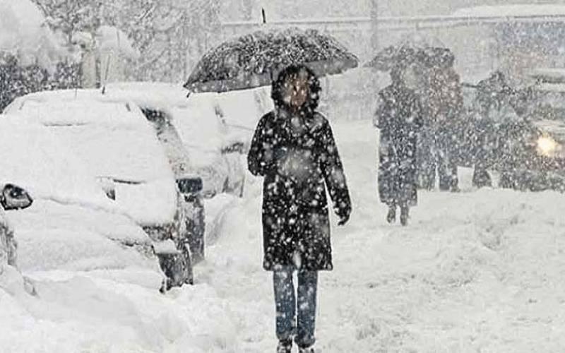  ملک کے بالائی علاقوں میں برفباری، اسلام آباد میں بارش، سردی کی شدت میں اضافہ