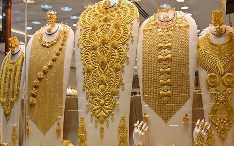 مہنگا سونا مسلسل دوسرے روز بھی سستا، فی تولہ کتنے کا ہو گیا؟