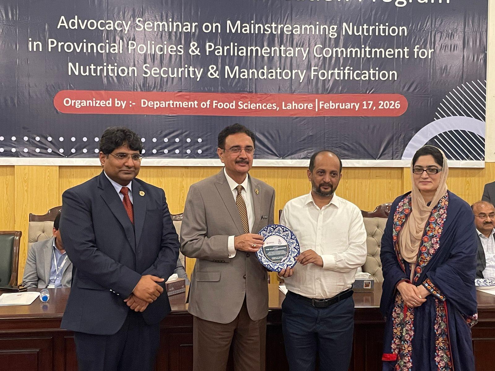 پنجاب میں  25 فیصد  نوجوان لڑکیاں  وٹامن اے جبکہ 80 فی صد وٹامن ڈی کی کمی کا شکار ہیں ، کینیڈین تنظیم