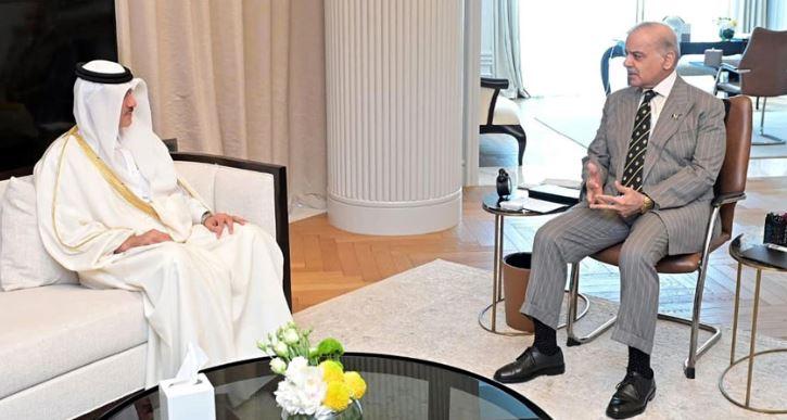 Pakistan, Qatar review trade & economic cooperation