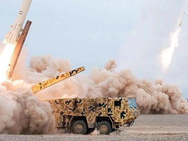 ایران نے جوابی حملہ کر دیا، اسرائیل کے متعدد علاقوں میں سائرن کی آوازیں