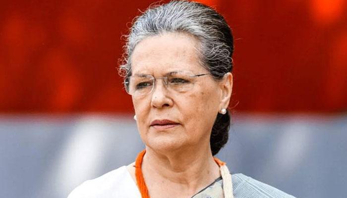 مودی سرکار نے اسرائیل کی حمایت کر کے بھارت کی سفارتی خودمختاری کو قربان کردیا ہے،سونیا گاندھی