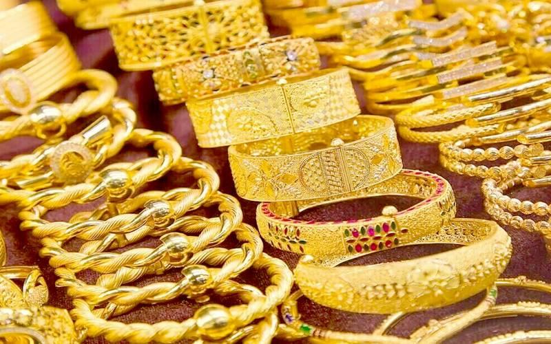 سونا مسلسل چوتھے روز ہزاروں روپے سستا ، فی تولہ کتنے کا ہو گیا؟