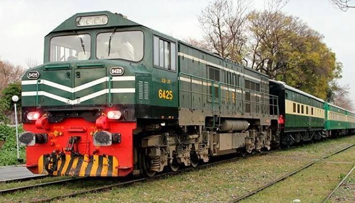 پٹرولیم مصنوعات میں اضافے کے پاکستان ریلویز نےکرائے بڑھا دیے