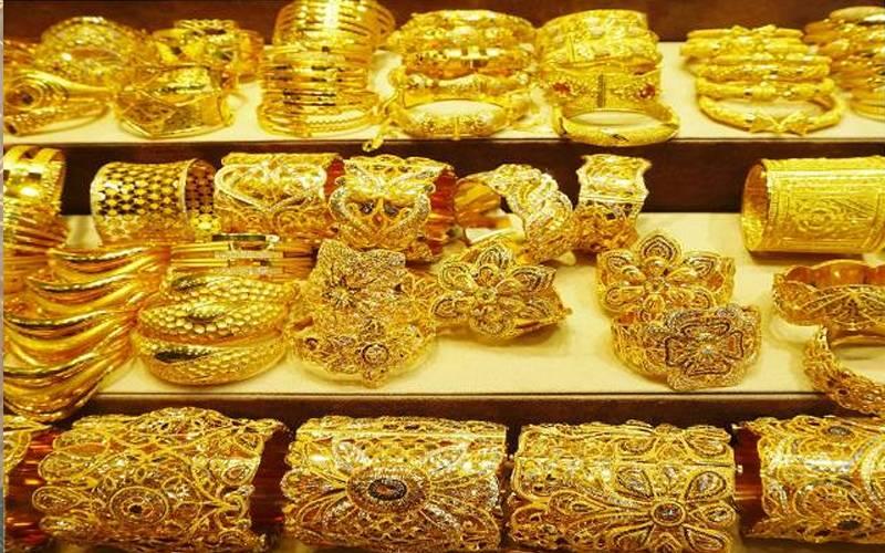 کاروباری ہفتے کے پہلے روز سونا ہزاروں روپے سستا، فی تولہ کتنے کا ہو گیا؟