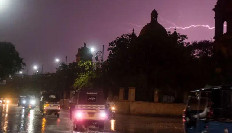 20 killed, eight hurt in rain-related incidents throughout Karachi