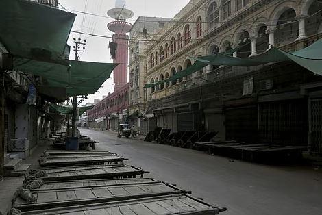 Markets, bazaars and shopping malls across country except in Sindh to close at 8pm
