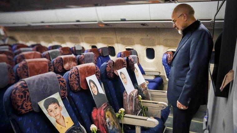 مذاکرات میں شرکت کیلئے آنے والے ایرانی وفد کی پرواز ’میناب 168‘ شہید بچوں سے منسوب