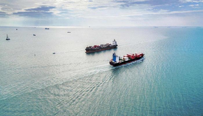 ایران نے آبنائے ہرمزمکمل طور پر کھولنے کا اعلان کر دیا،تیل کی قیمتوں میں کمی کا امکان