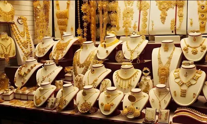 مہنگے سونے کی قیمت میں ایک دفعہ پھر ریکارڈ اضافہ، فی تولہ کتنے کا ہو گیا؟