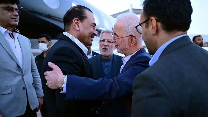 چیف آف ڈیفنس فورسزعاصم منیر آیت اللہ خامنہ ای کے جنازے میں شرکت کے لئے  ایران پہنچ گئے