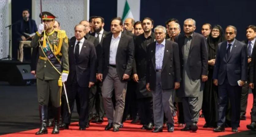 وزیرِاعظم اور فیلڈ مارشل کی تہران میں آیت اللہ خامنہ ای کی یاد میں تعزیتی تقریب میں شرکت
