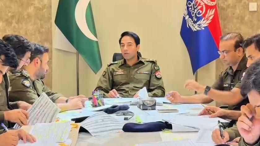 ڈی آئی جی آپریشنزلاہور نے غیر قانونی افغان باشندوں کے خلاف بھرپور کریک ڈاؤن کا حکم دے دیا