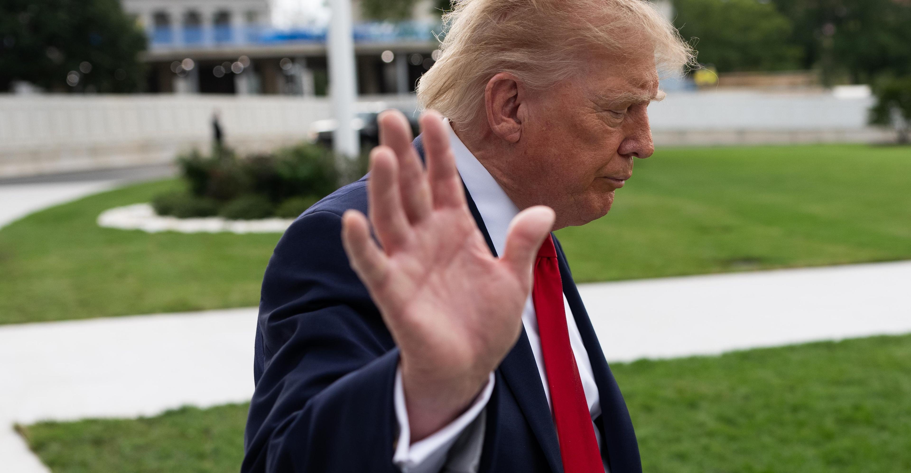 Trump’s “Most EXCLUSIVE DINNER IN THE WORLD”
