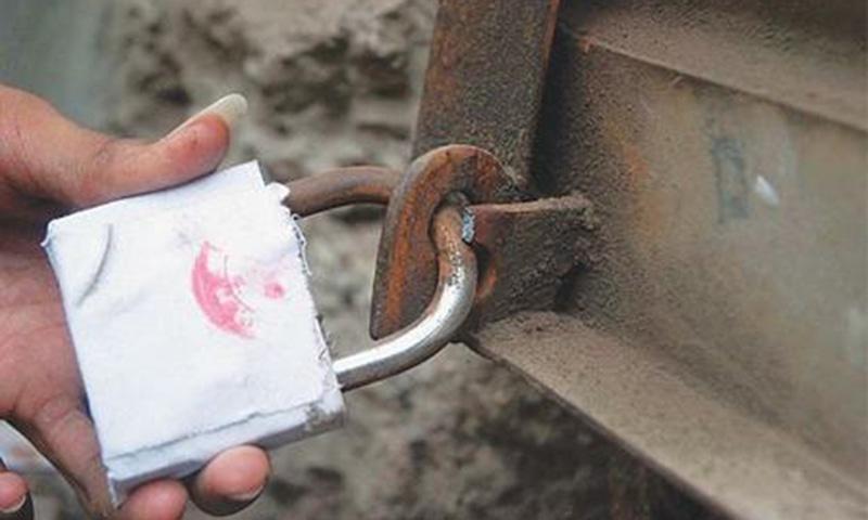 ملتان:کرونا ایس او پیز کی خلاف ورزیاں،ضلعی انتظامیہ ان ایکشن