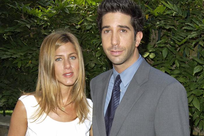 ‘Friends’ co-stars Jennifer Aniston, David Schwimmer rumoured to be dating