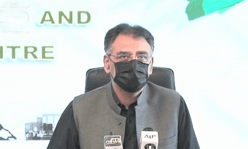 گزشتہ ایک سال سے کورونا ایس اوپیز کی سب سے زیادہ خلاف ورزی سیاستدانوں نے کی : اسد عمر کا اظہار تشویش