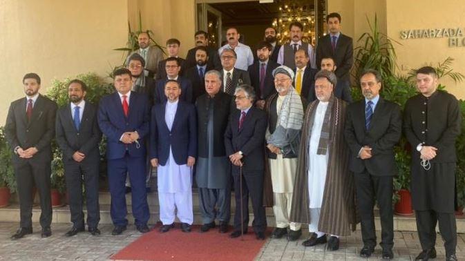 Afghan politicians call for all inclusive, decentralized regime in Afghanistan