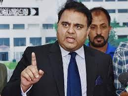 نوازشریف سے ذاتی دشمنی نہیں ،عارضی دستاویزلےکرپاکستان آئیں : فواد چوہدری