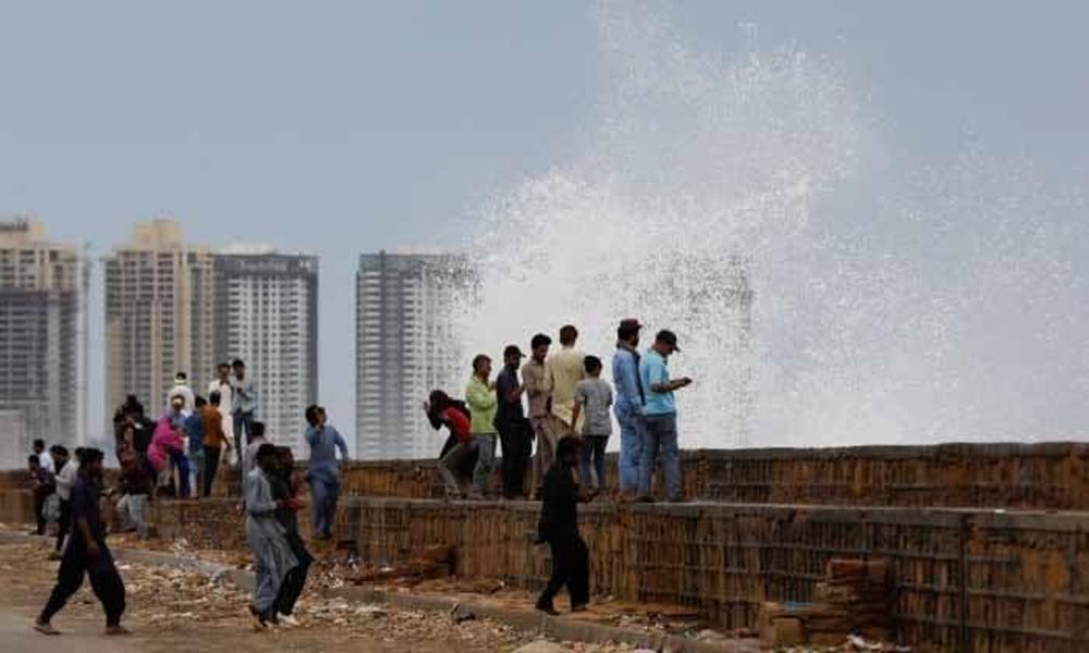 Mercury to drop in Karachi today, heat to increase from March 6