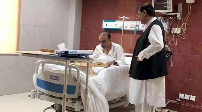 صدر زرداری کا کورونا ٹیسٹ مثبت آیا، انہیں آئیسولیشن میں رکھا گیا ہے،ذاتی معالج