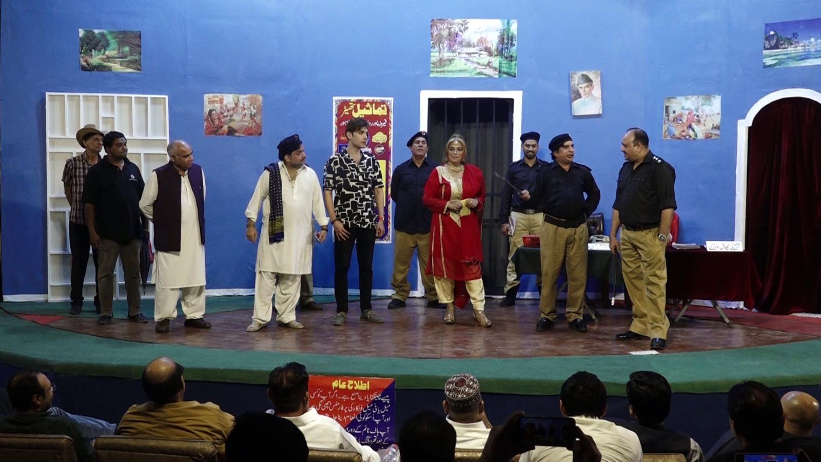 فیملی ڈرامے کی جانب بڑا قدم، تماثیل تھیٹر میں منفرد طرز کا ڈرامہ’’ چاہت ‘‘پیش