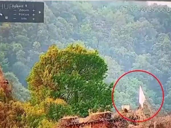 ایل او سی پر پر بھارتی فوج نے شدید جانی و مالی نقصان کے بعد سفید جھنڈا لہرا کر شکست تسلیم کر لی