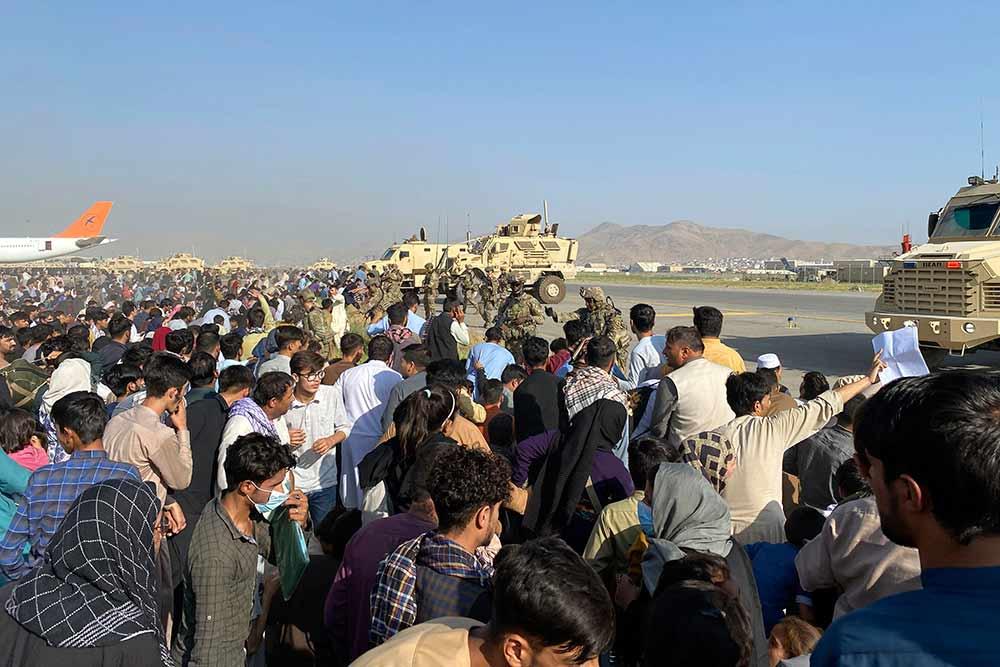 US says over 10,000 awaiting evacuations at Kabul airport