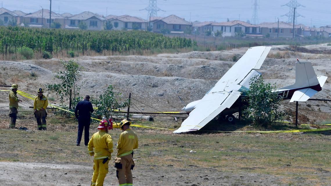 Single-engine plane makes emergency landing in Ontario field