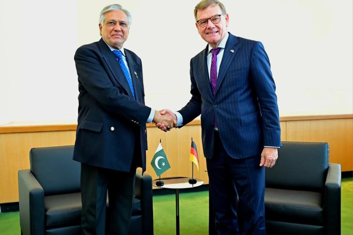 وزیر خارجہ اسحاق ڈار کی جرمن ہم منصب سے ملاقات، دوطرفہ، علاقائی اور عالمی امور پر تبادلہ خیال