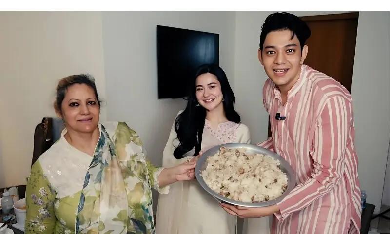 ہانیہ عامر کی بنگلادیشی یوٹیوبر کے گھر دعوت ،  ویڈیو سوشل میڈیا پر وائرل