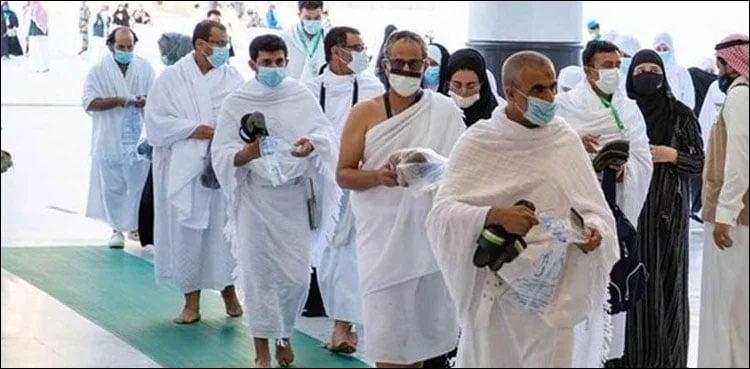 سعودی عرب نے عمرہ کے خواہش مند افراد کے لیے پالیسی کو مزید آسان کر دیا