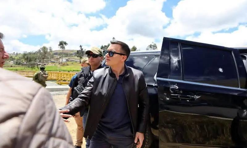 ایکواڈور کے صدر ڈینئل نوبوا  پر مبینہ قاتلانہ حملہ، بال بال بچے