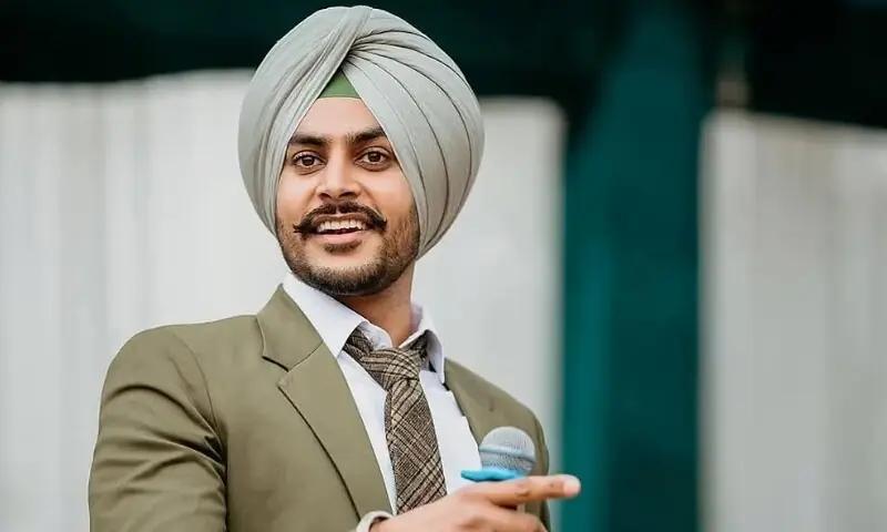 ٹریفک حادثے میں زخمی ہونیوالے بھارتی پنجابی گلوکار انتقال کر گئے