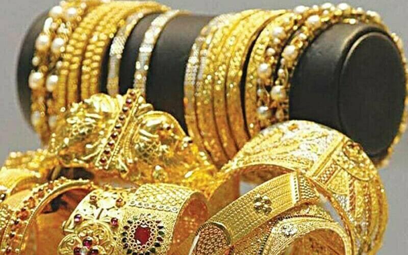 پاکستان میں بھی سوناکاروباری ہفتے کے پہلے روز نئی بلند ترین سطح پر پہنچ گیا