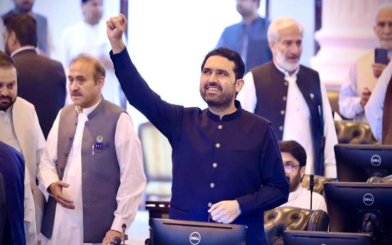 خیبرپختونخوا کے نئے وزیراعلیٰ سہیل آفریدی نے حلف اٹھا لیا