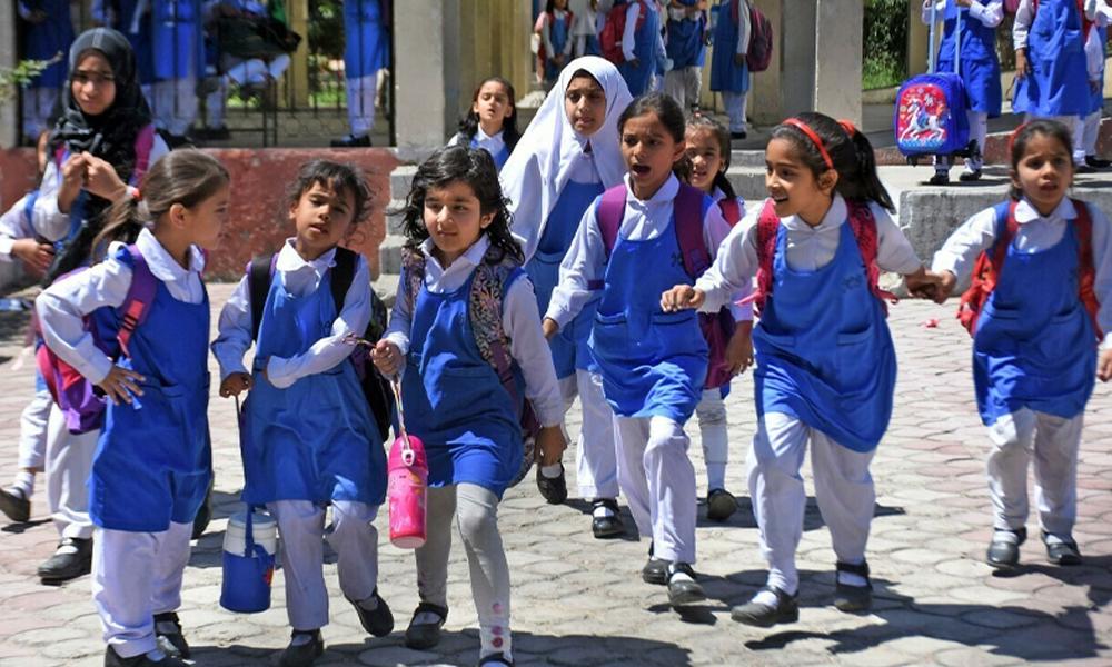 Working hours of govt, private schools changed in Punjab