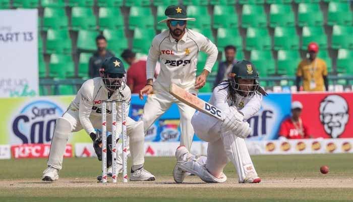 پاکستان کا جنوبی افریقا کے خلاف دوسرے اور آخری ٹیسٹ میں ٹاس جیت کر پہلے بیٹنگ کا فیصلہ