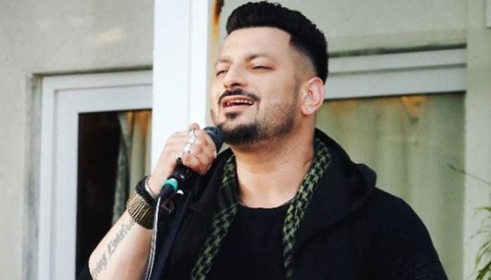 نئی دہلی: گلوکار رِشبھ ٹنڈن دل کا دورہ پڑنے سے انتقال کر گئے