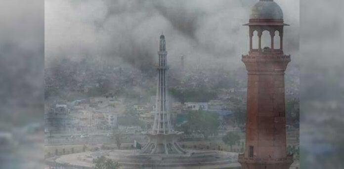 دنیا کے آلودہ ترین شہروں میں لاہور آج پھر سرفہرست،دہلی دوسرے نمبر پر