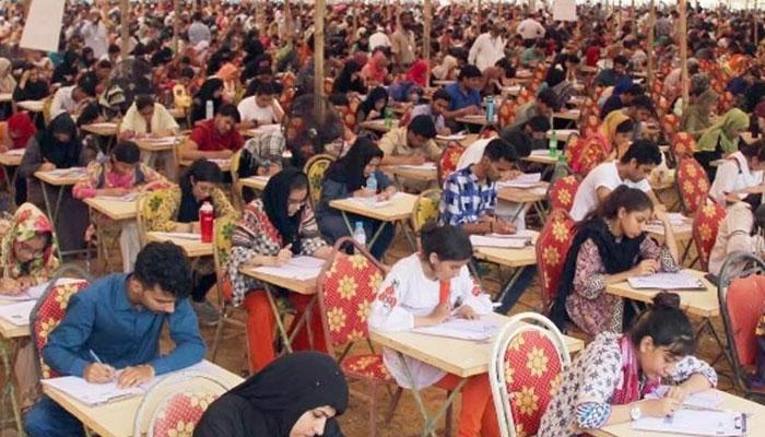 سرکاری و نجی میڈیکل اور ڈینٹل کالجز میں داخلوں کیلئے ایم ڈی کیٹ ٹیسٹ آج منعقد ہوگا